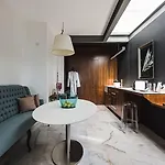 Su29 Boutique 4*